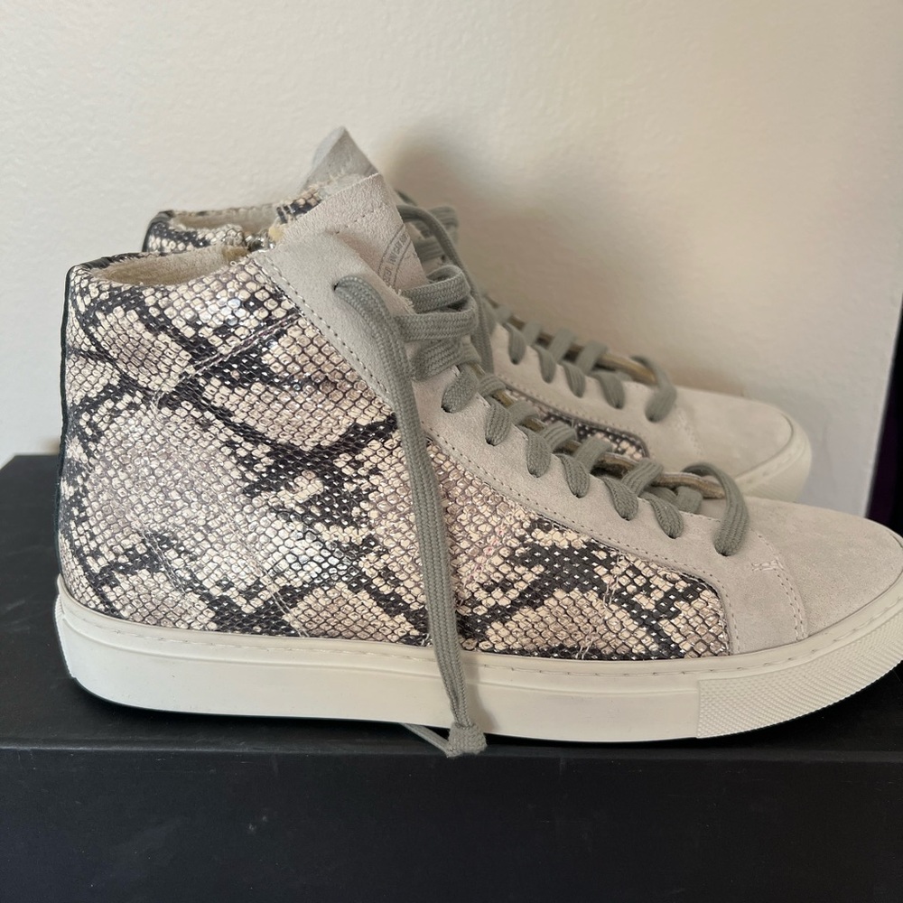 P448 high top size 7 EU37 silver star